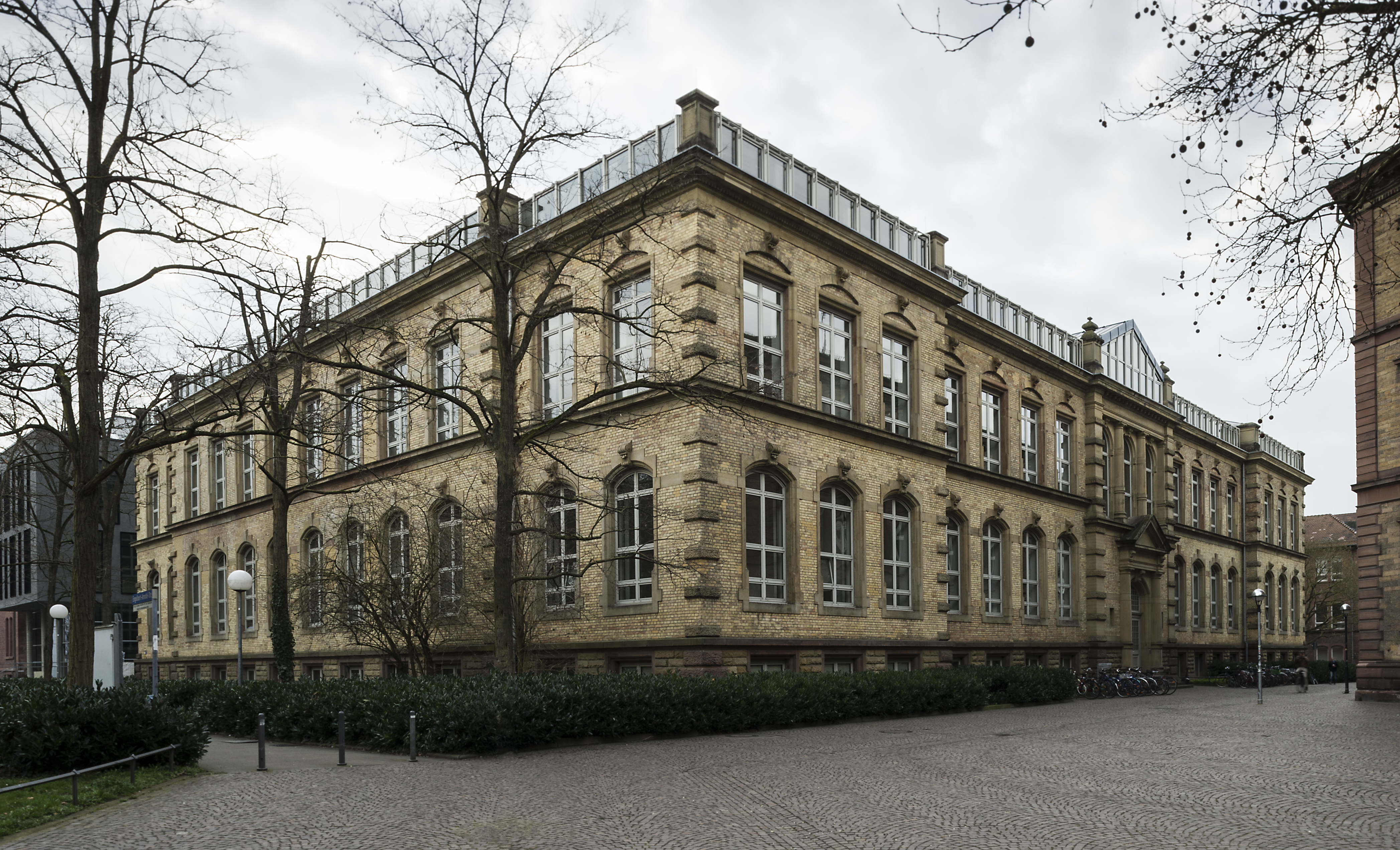 Kollegiengebäude am Ehrenhof (Geb. 11.40)